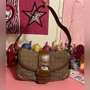 Vintage Coach Signature Soho Flap mini brown/tan shoulder bag purse 2008